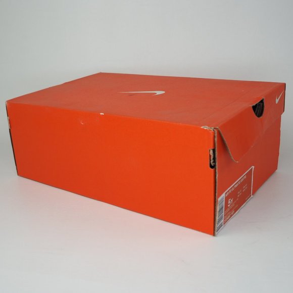 Nike Air P2 Ultimate Boys Shoes White/ Sylver - Picture 12 of 12